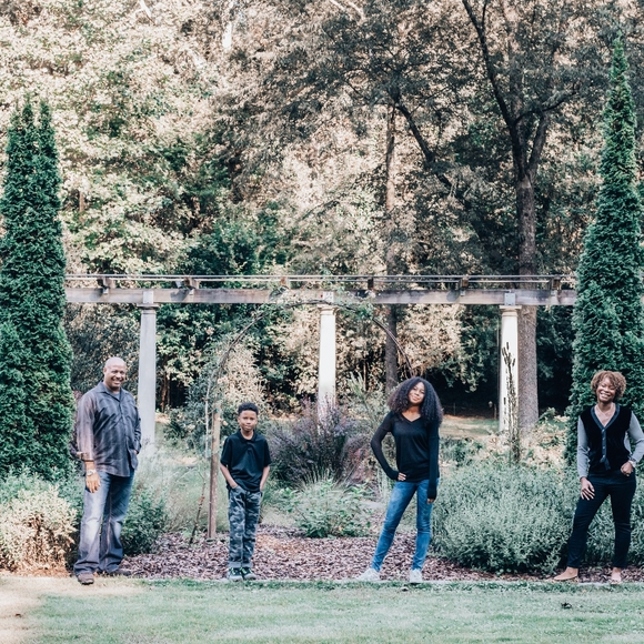 Kymberly's Closet Curated + Minimalist+ Vintage =Sustainable❤ - Picture 5 of 7